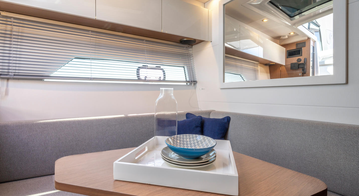 Gran_Turismo_36_Interior_01